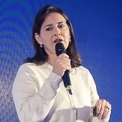 Fabia Tetteroo-Bueno, head global de vendas de Enterprise Informations na Philips